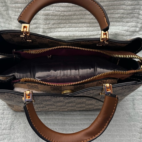 Checkered Tote Crossbody Bag w/ Gold Heart Tassel Charm Purse, New - Picture 16 of 16